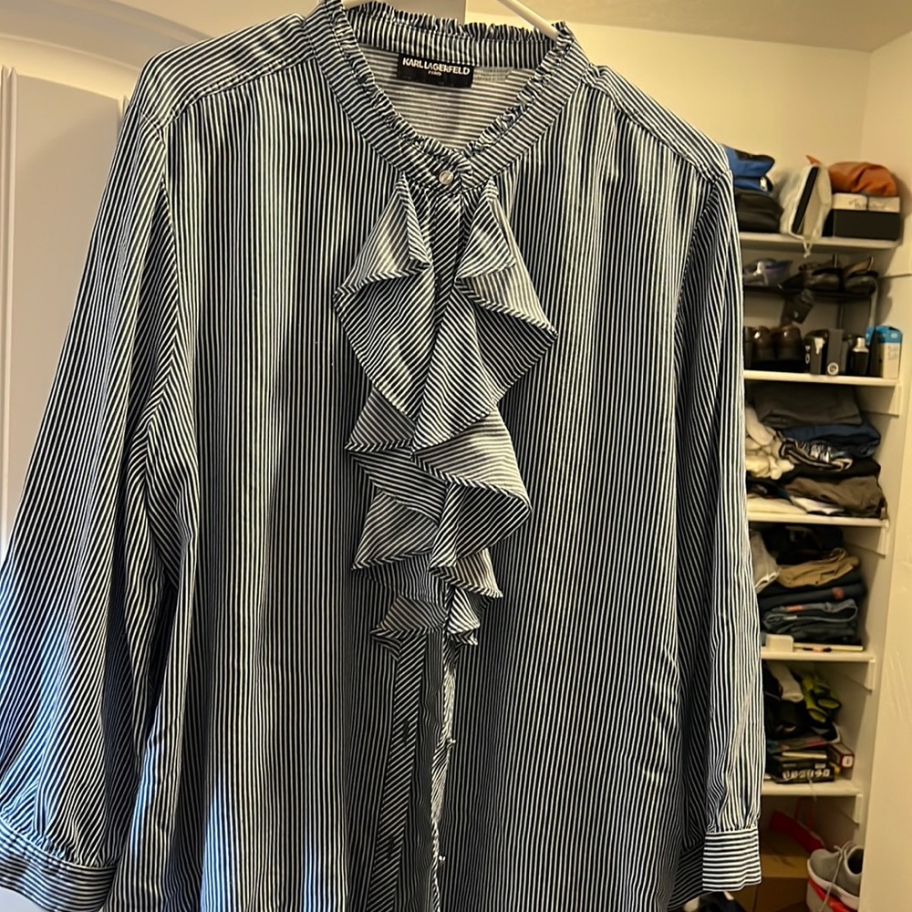 Karl Lagerfeld- ruffle button up dress shirt. Womens XL 3/4 sleeve.